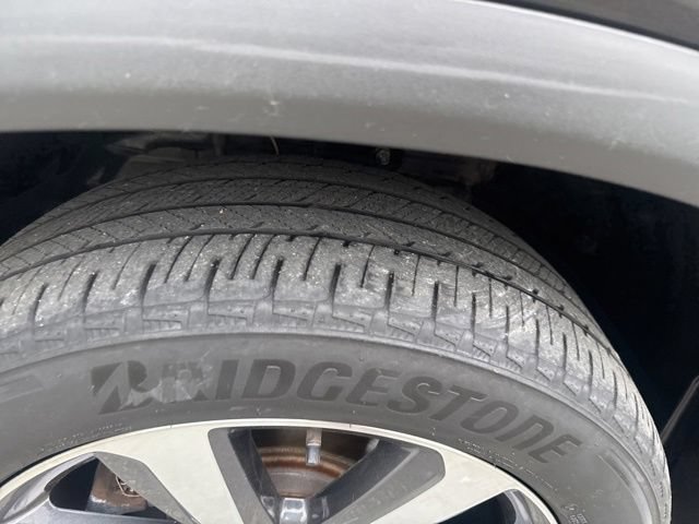 Used 2023 Honda Pilot Touring image 15