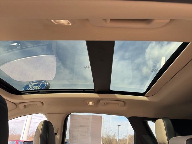 Certified 2020 Ford Escape Titanium image 25