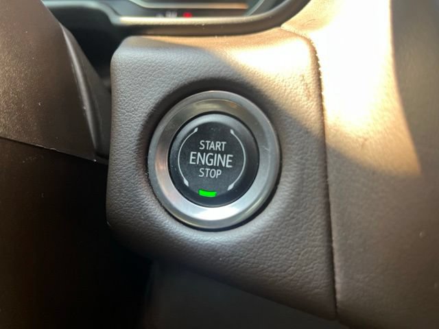 Used 2024 GMC Yukon SLT w/ SLT Luxury Package AWD/4WD image 20
