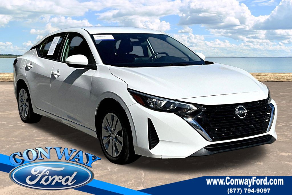 Used 2025 Nissan Sentra SV FWD image 1