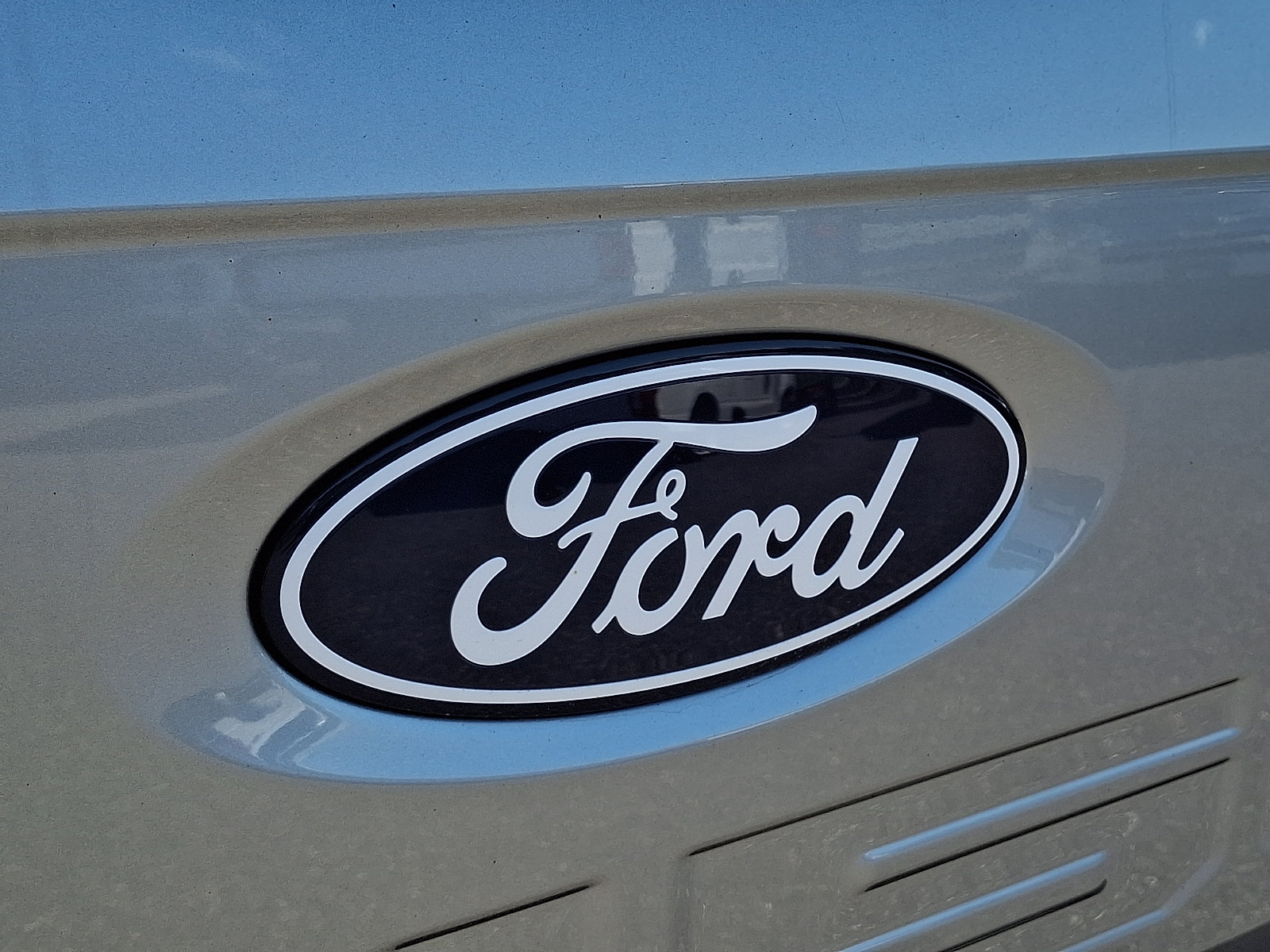 Certified 2025 Ford F150 XLT w/ Equipment Group 301A Standard AWD/4WD image 28