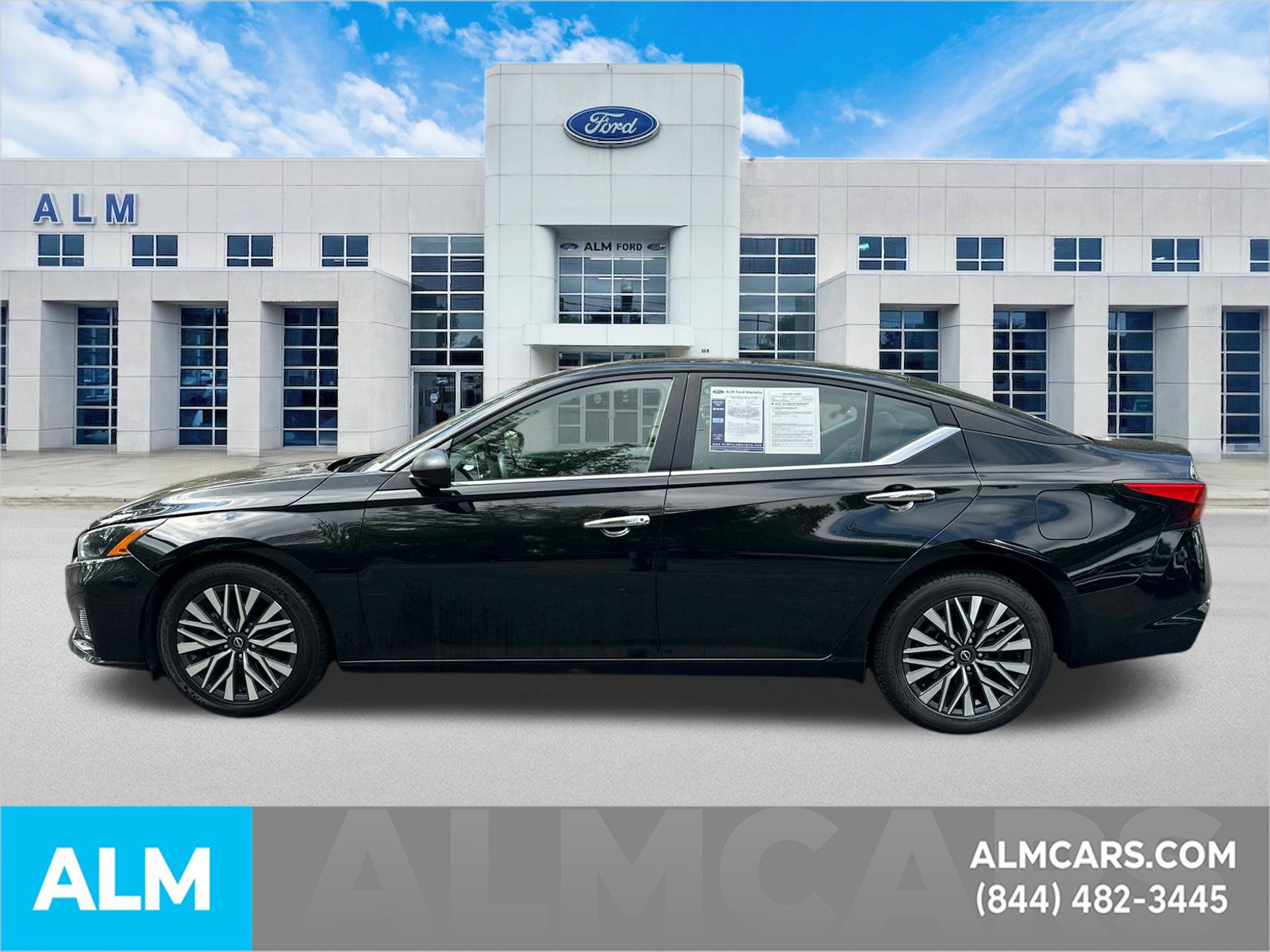Used 2024 Nissan Altima 2.5 SV FWD image 9