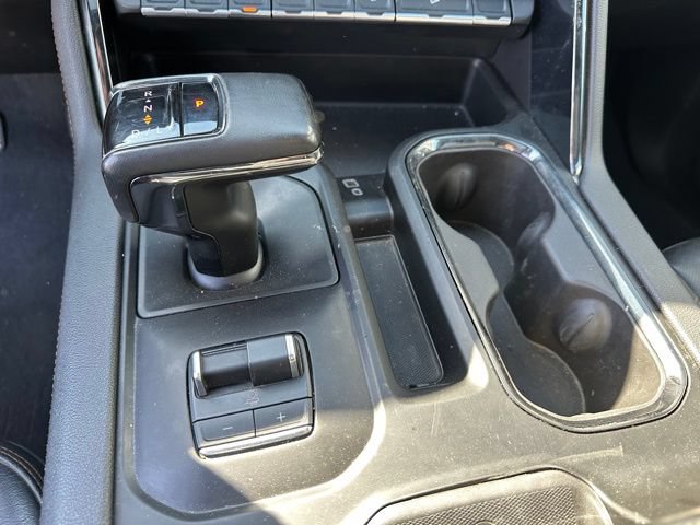 Used 2024 GMC Sierra 1500 AT4 w/ Technology Package AWD/4WD image 17
