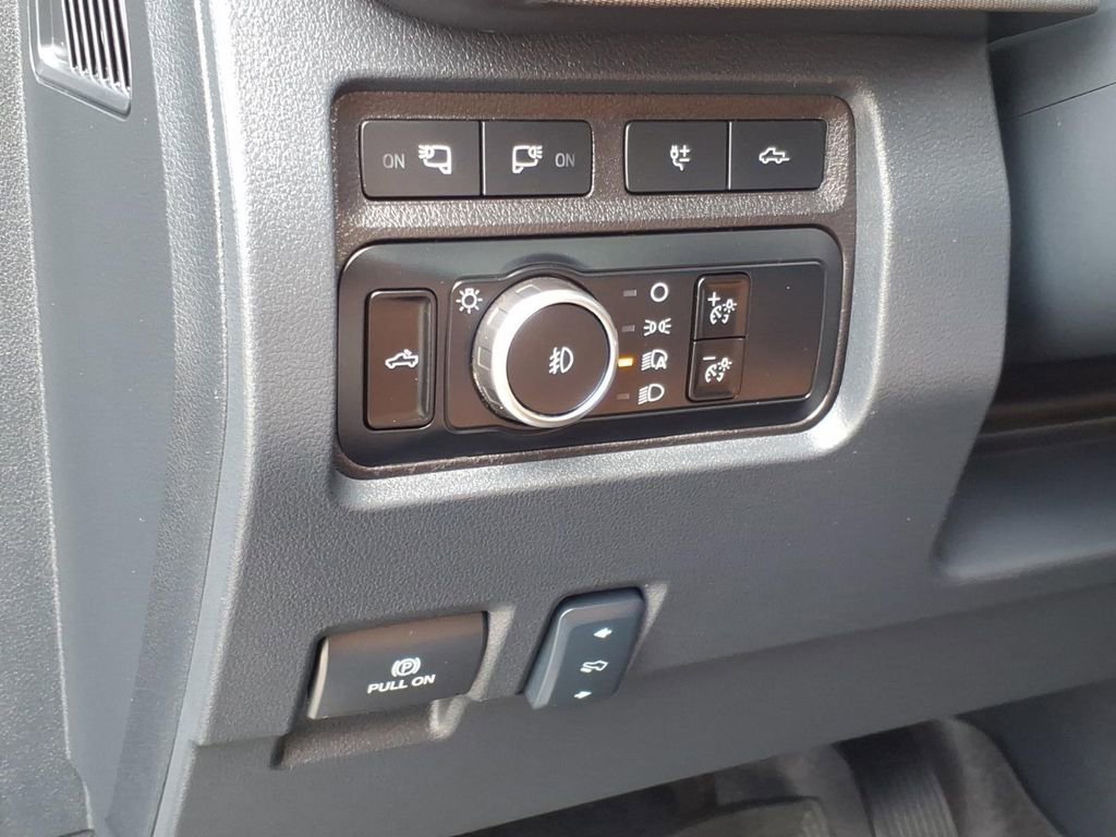 Certified 2024 Ford F250 Platinum AWD/4WD image 22