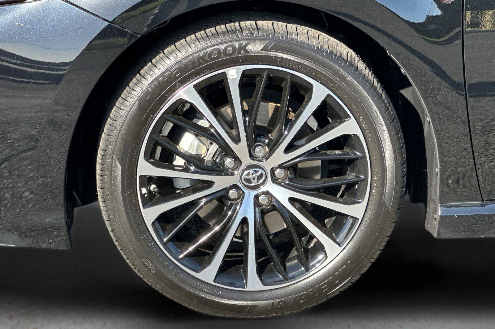 Used 2019 Toyota Camry SE w/ Convenience Package FWD image 23
