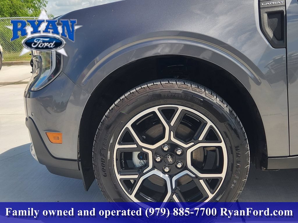 Certified 2025 Ford Maverick Lariat w/ 4K Tow Package AWD/4WD image 6