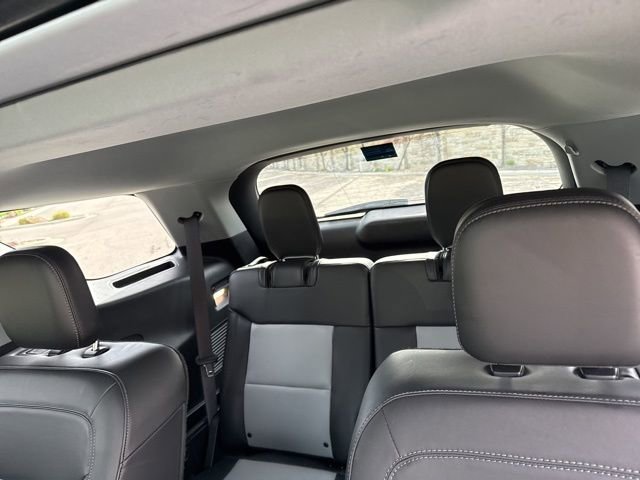 Certified 2022 Ford Explorer XLT w/ Equipment Group 202A AWD/4WD image 16
