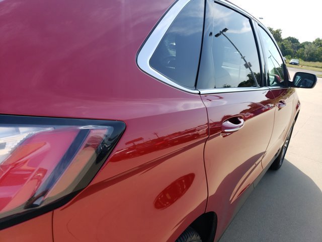 Certified 2023 Ford Edge Titanium image 7