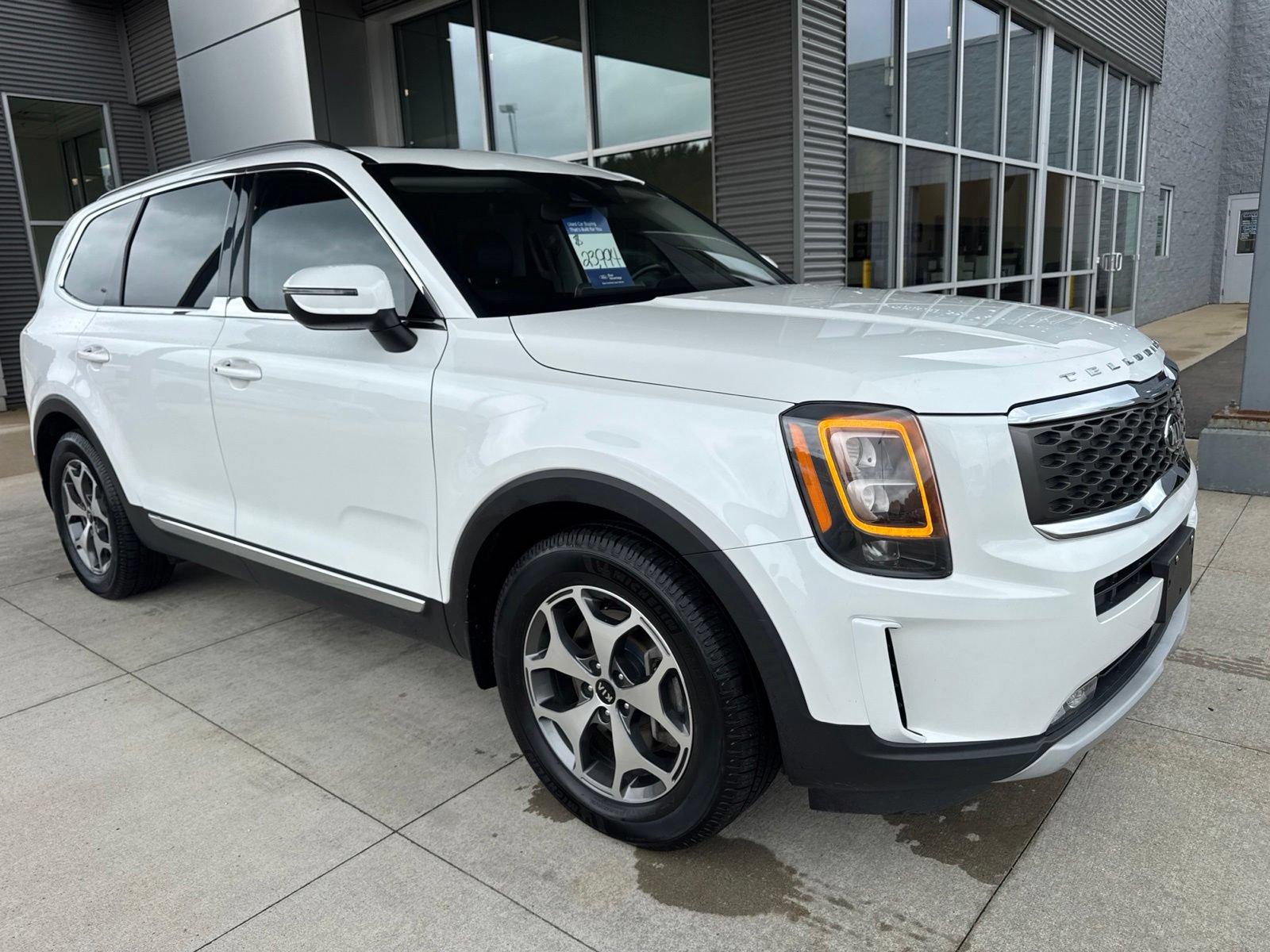 Used 2020 Kia Telluride EX AWD/4WD image 10