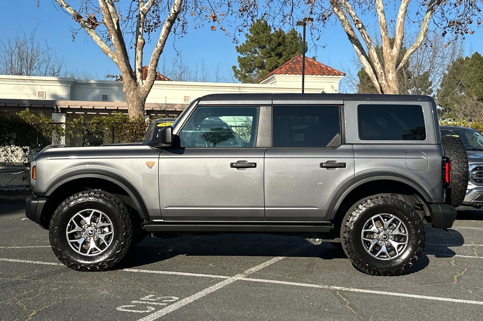 Certified 2025 Ford Bronco Badlands image 2