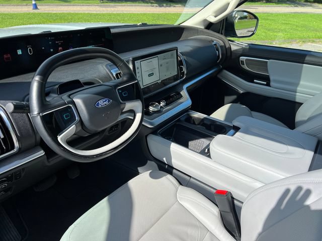 Certified 2025 Ford Expedition Max Platinum AWD/4WD image 18