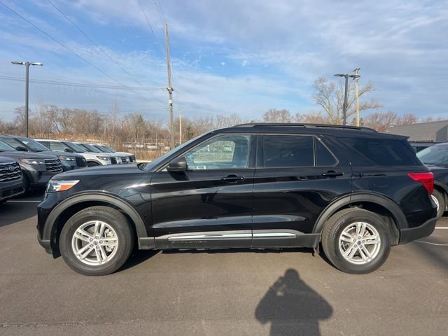 Certified 2024 Ford Explorer XLT w/ Equipment Group 202A image 6