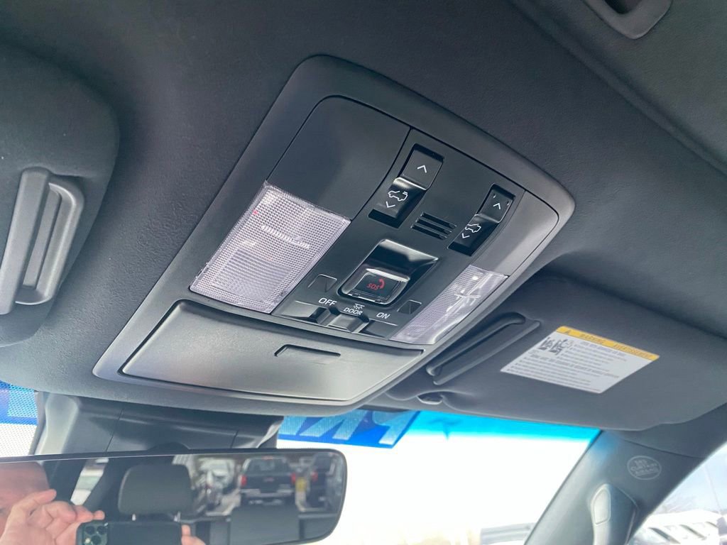 Used 2023 Lexus GX 460 w/ Black Line Special Edition image 19