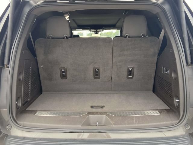 Used 2021 GMC Yukon Denali w/ Denali Premium Package RWD image 10