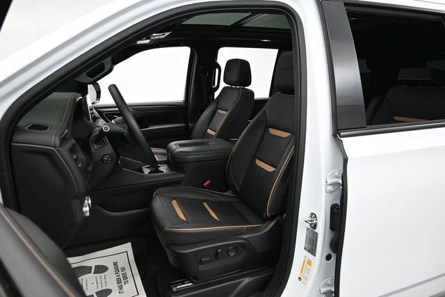 Used 2023 GMC Yukon AT4 w/ Technology Package AWD/4WD image 10