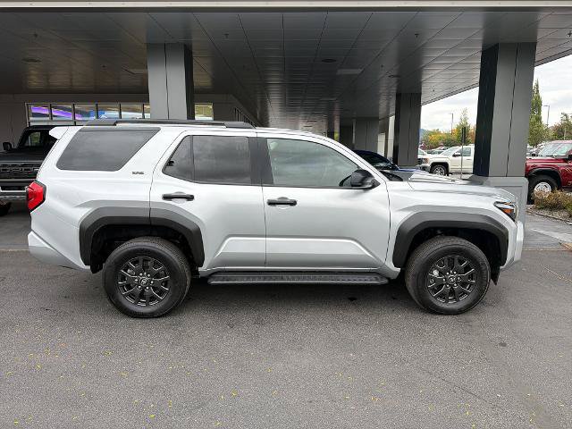 Used 2025 Toyota 4Runner SR5 AWD/4WD image 7