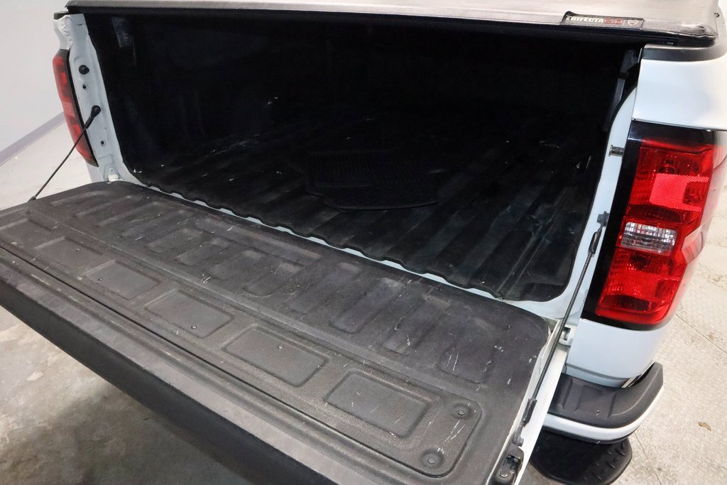 Used 2018 Chevrolet Silverado 1500 LT w/ All Star Edition image 15