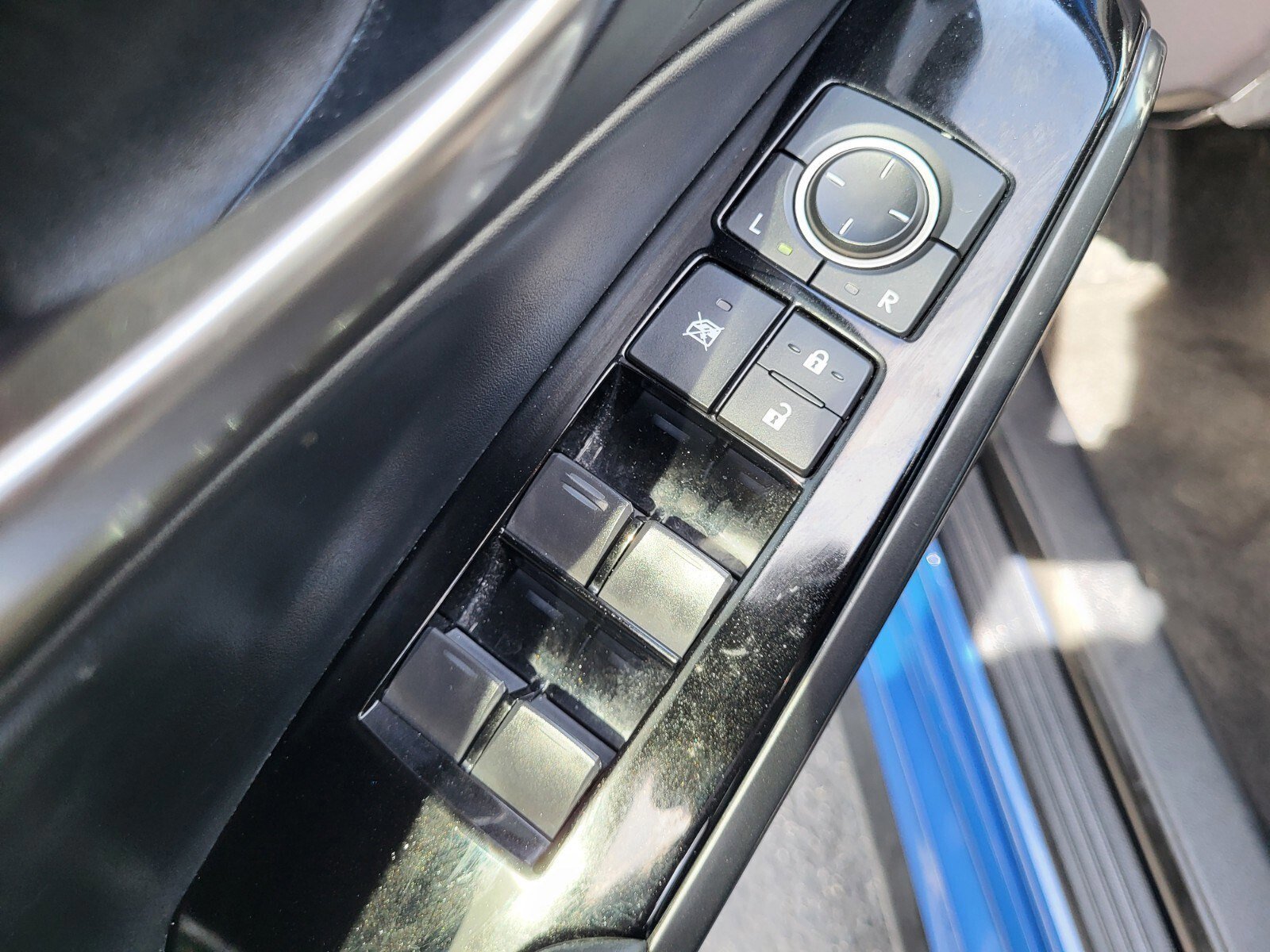 Used 2024 Lexus IS 300 w/ Comfort Package image 18