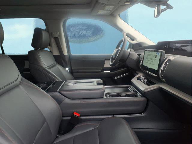 Certified 2025 Ford Expedition Active image 10