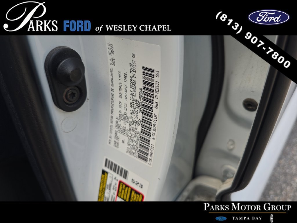 Used 2022 Toyota Tacoma TRD Off-Road AWD/4WD image 34