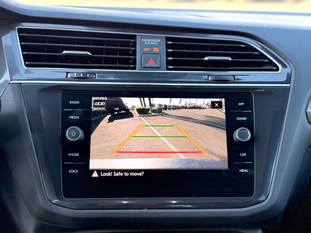 Used 2023 Volkswagen Tiguan SE R-Line image 24