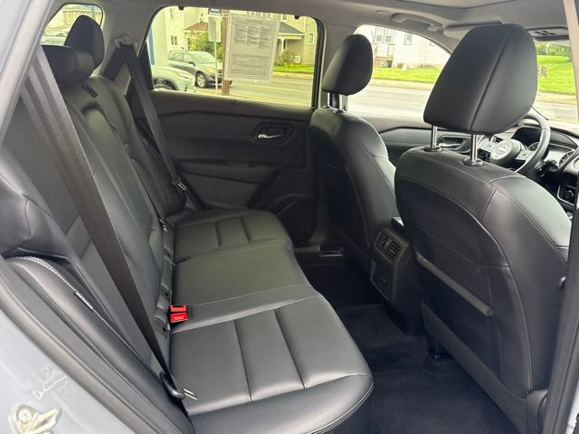 Used 2023 Nissan Rogue SV w/ SV Premium B Package AWD/4WD image 32