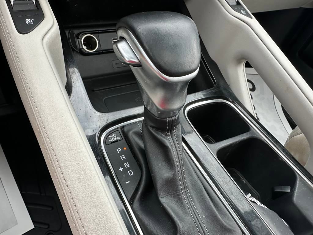 Used 2021 Kia Telluride EX image 16