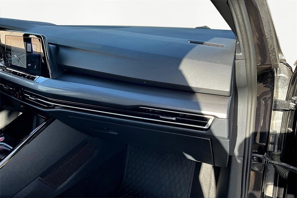 Used 2023 Volkswagen GTI SE image 17