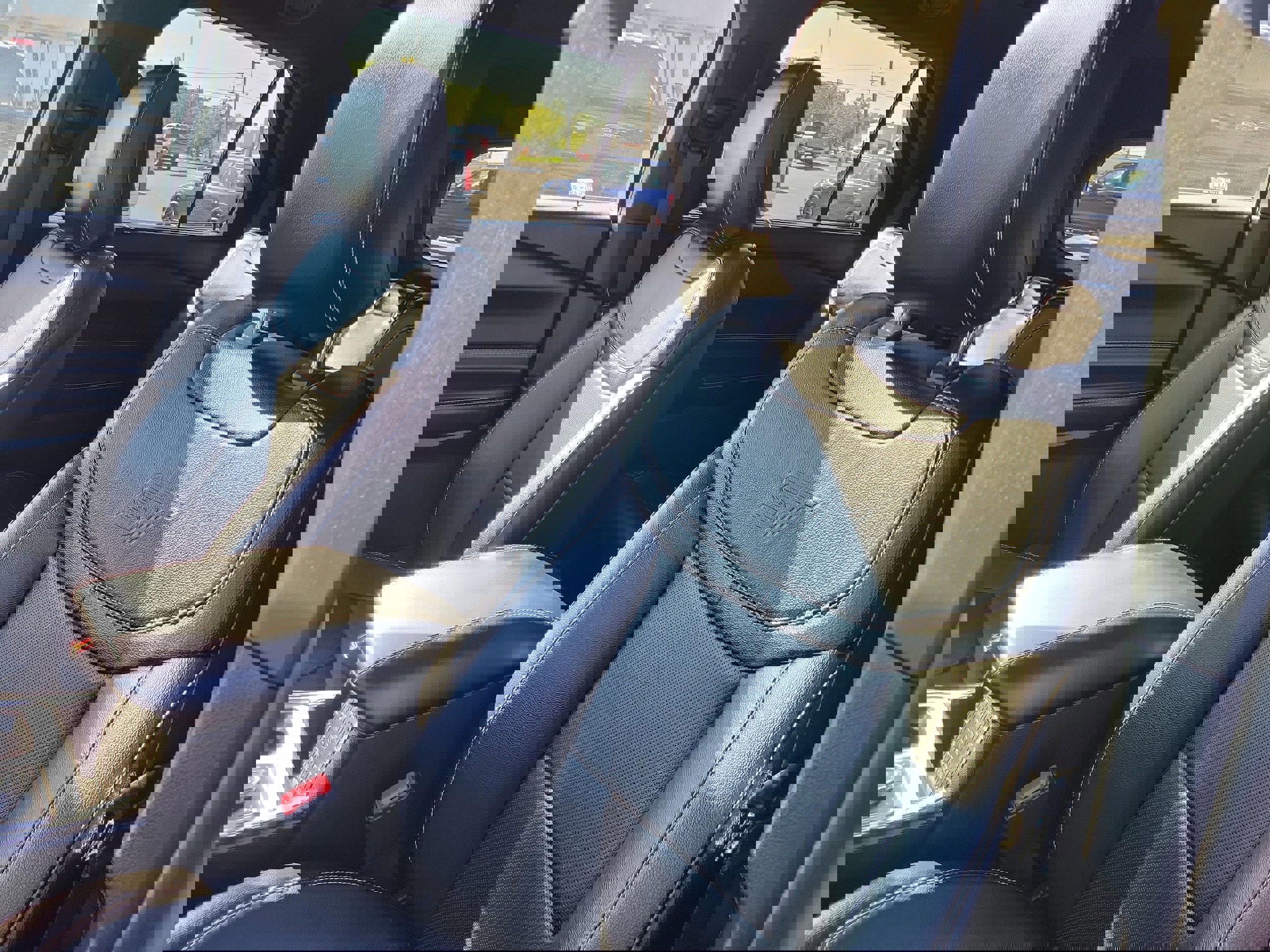 Certified 2020 Ford Explorer ST w/ Premium Technology Package image 22