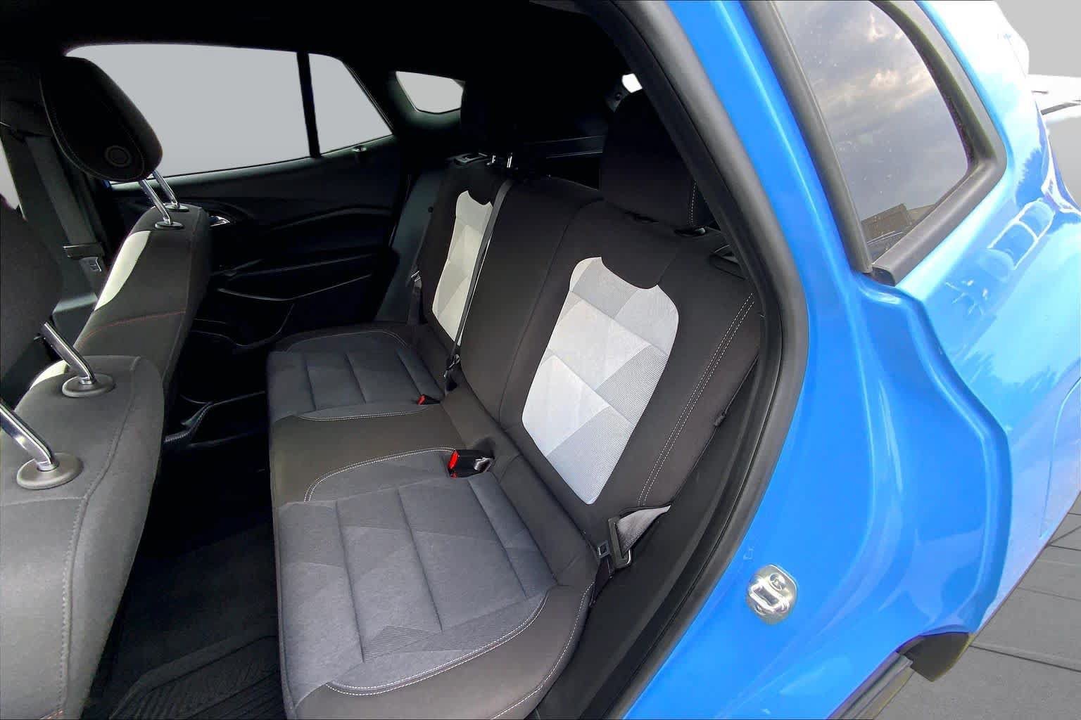 Used 2024 Chevrolet Trax RS w/ Driver Confidence Package FWD image 19