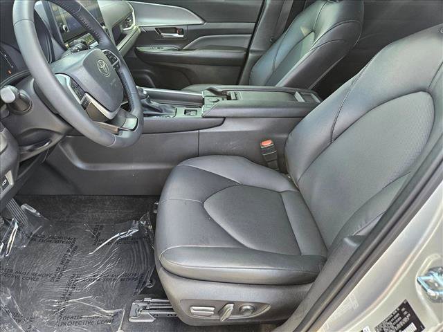 Used 2025 Toyota Grand Highlander FWD image 18