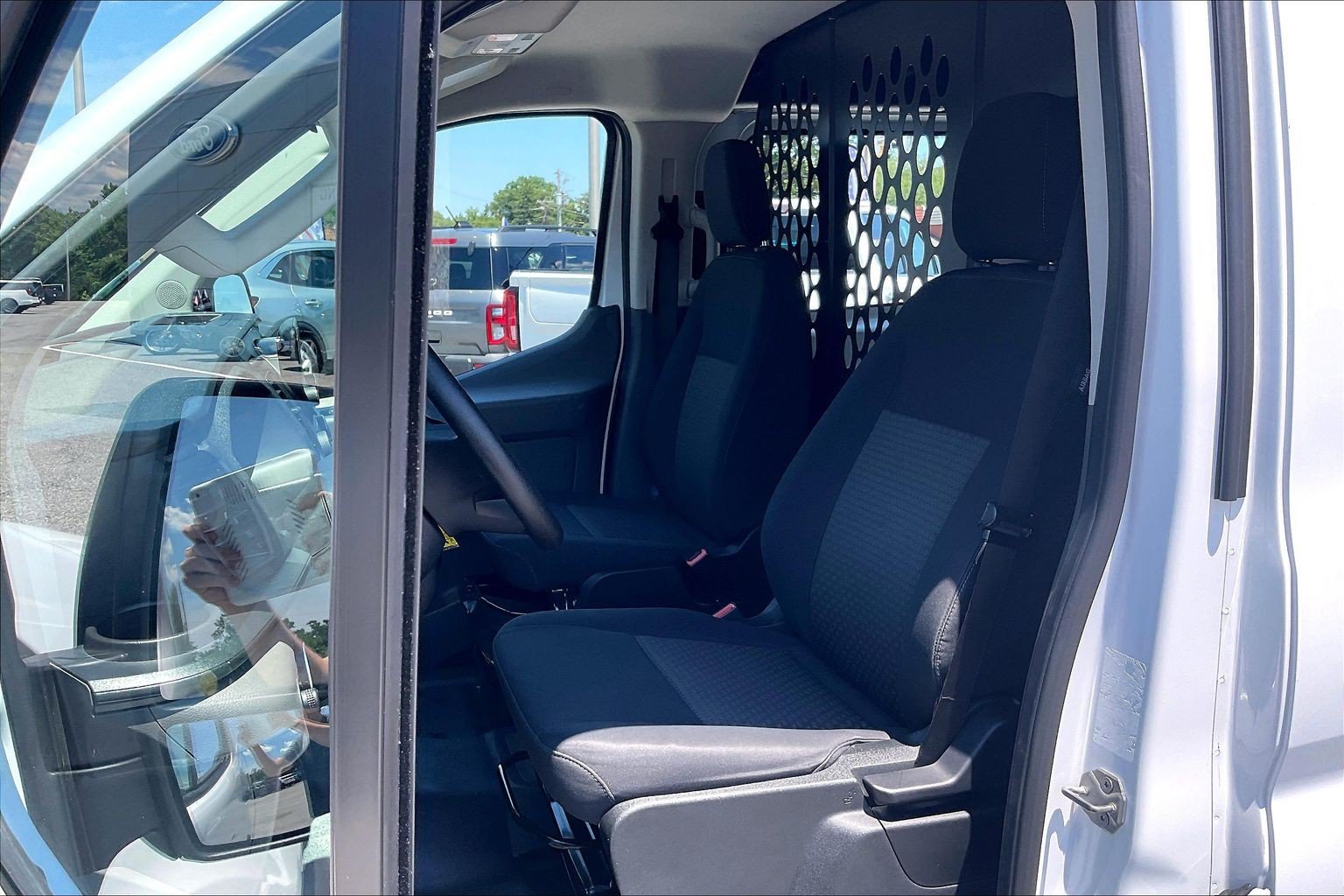 Certified 2025 Ford Transit 250 Low Roof w/ Exterior Upgrade Package RWD image 23