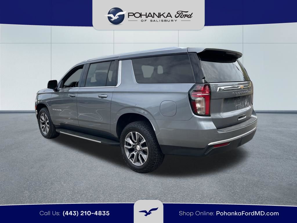 Used 2022 Chevrolet Suburban LT w/ Luxury Package image 7