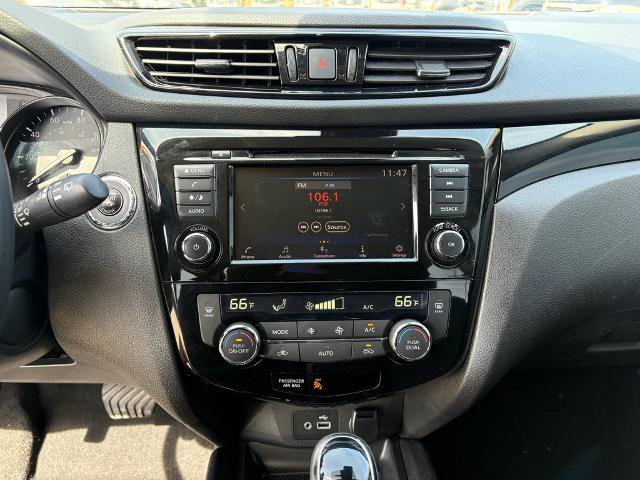 Used 2022 Nissan Rogue Sport SV image 16