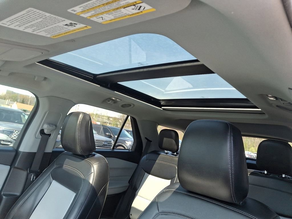 Certified 2023 Ford Explorer XLT w/ Equipment Group 202A AWD/4WD image 15