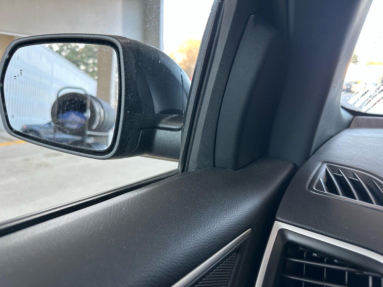 Certified 2024 Ford Edge ST-Line w/ Class II Trailer Tow Package image 49