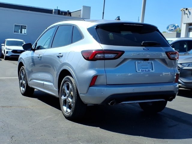 Certified 2024 Ford Escape ST-Line AWD/4WD image 7