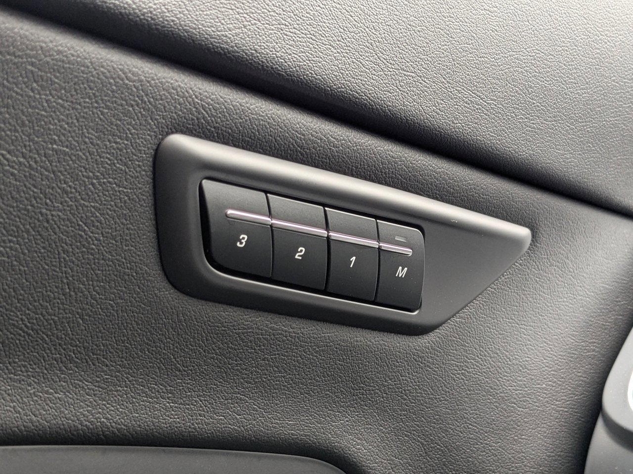 Used 2020 Jaguar E-PACE Checkered Flag image 29