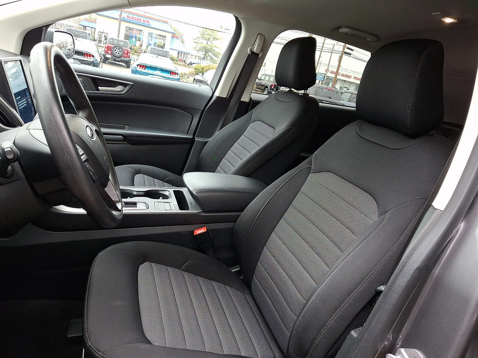 Certified 2022 Ford Edge SE image 16