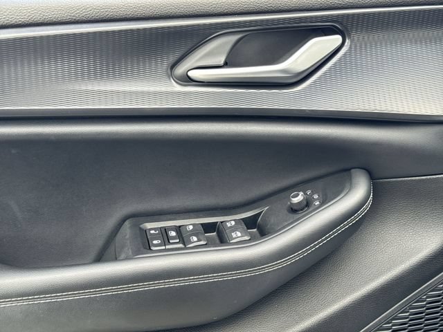 Used 2023 Jeep Grand Cherokee L Laredo RWD image 13