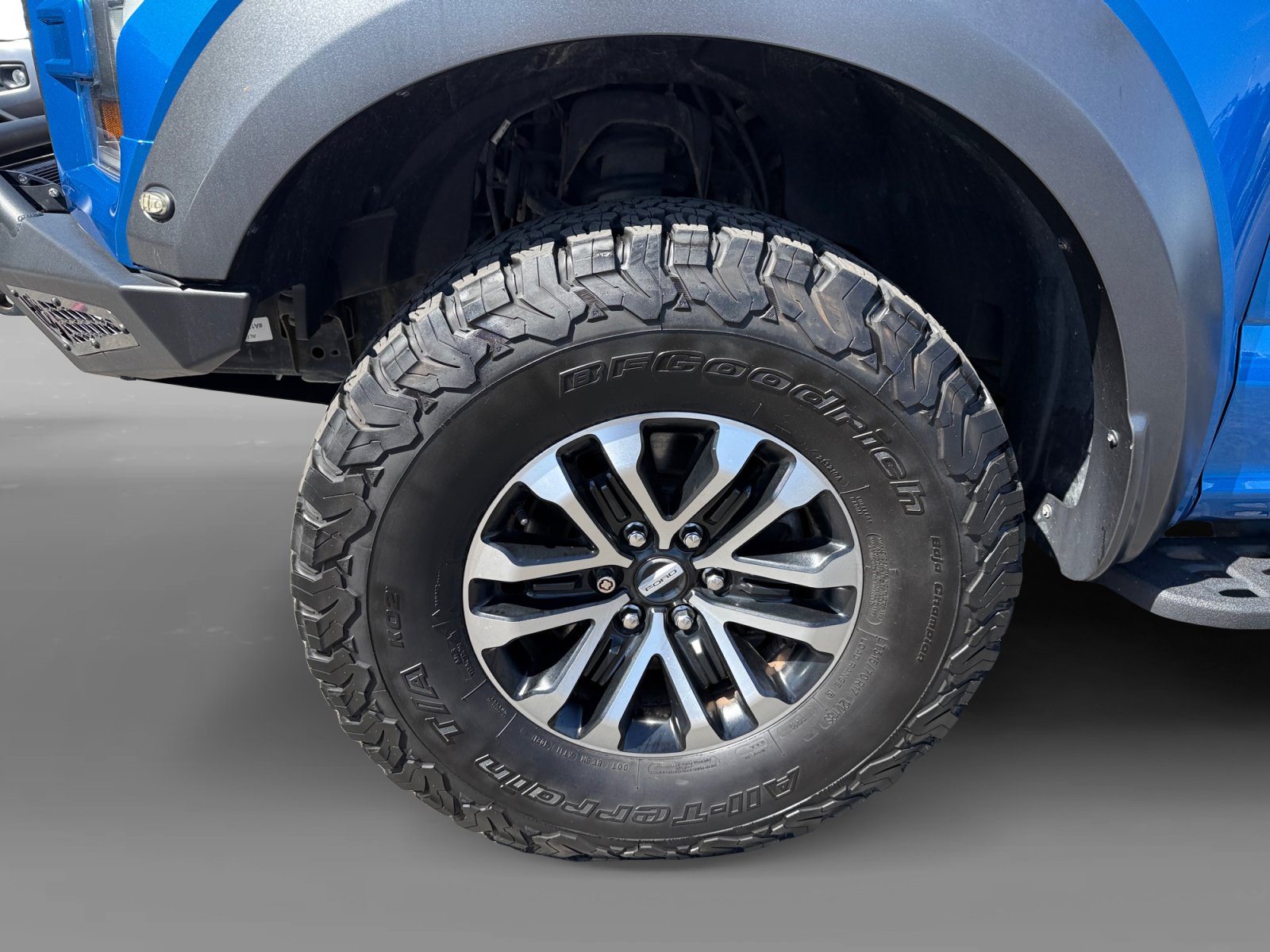 Certified 2019 Ford F150 Raptor w/ Equipment Group 802A Luxury AWD/4WD image 9