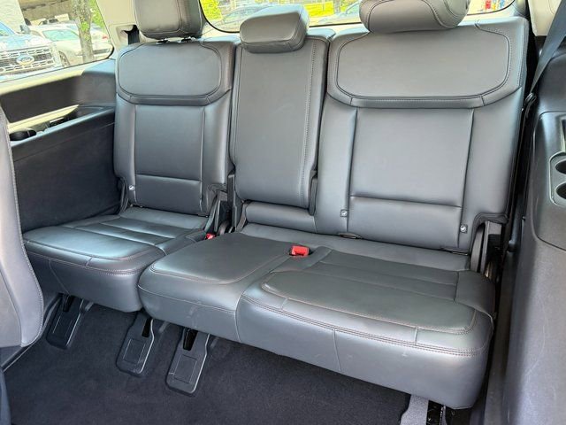Certified 2025 Ford Expedition Active AWD/4WD image 27