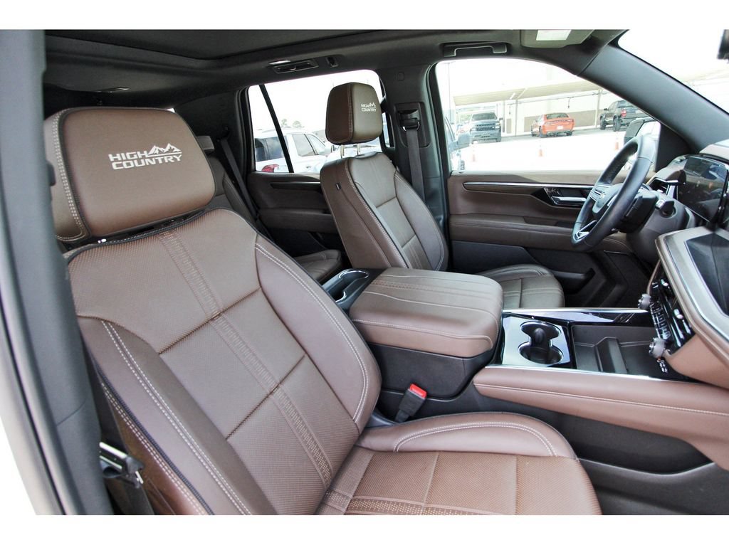 Used 2025 Chevrolet Tahoe High Country w/ Sun And Tow Package RWD image 27