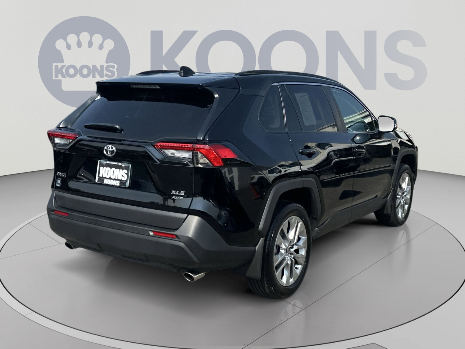 Used 2025 Toyota RAV4 XLE Premium w/ Weather Package AWD/4WD image 11