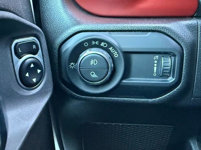 Used 2023 Jeep Gladiator Rubicon w/ LED Lighting Group AWD/4WD image 32