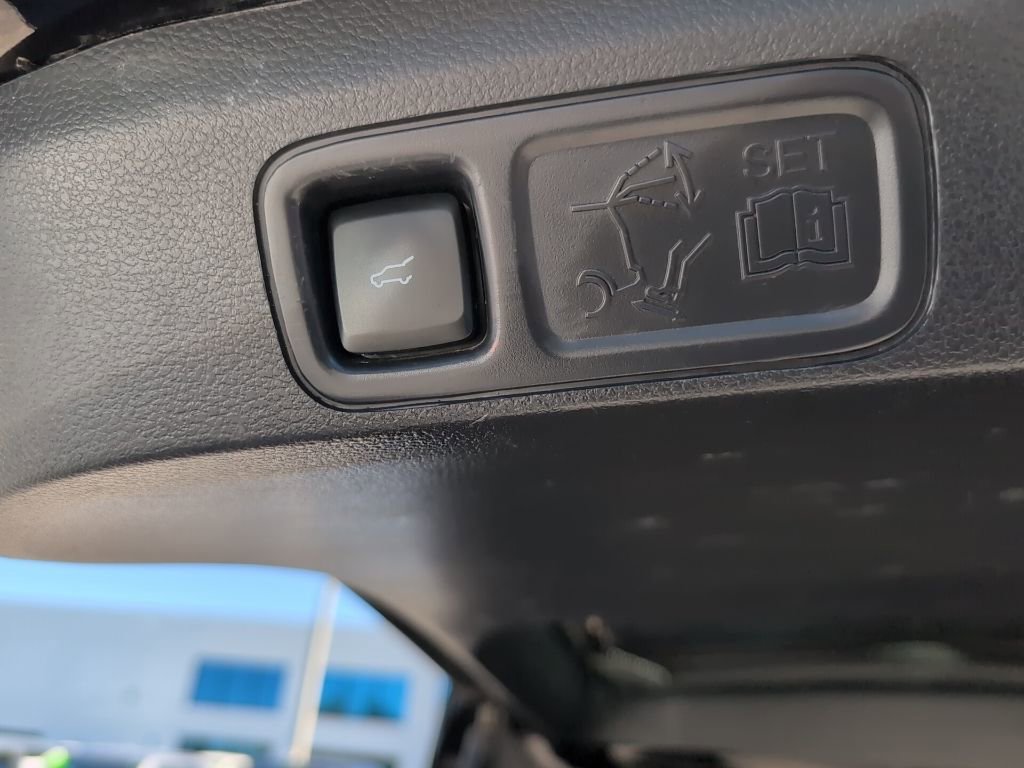 Certified 2023 Ford Expedition Limited image 14