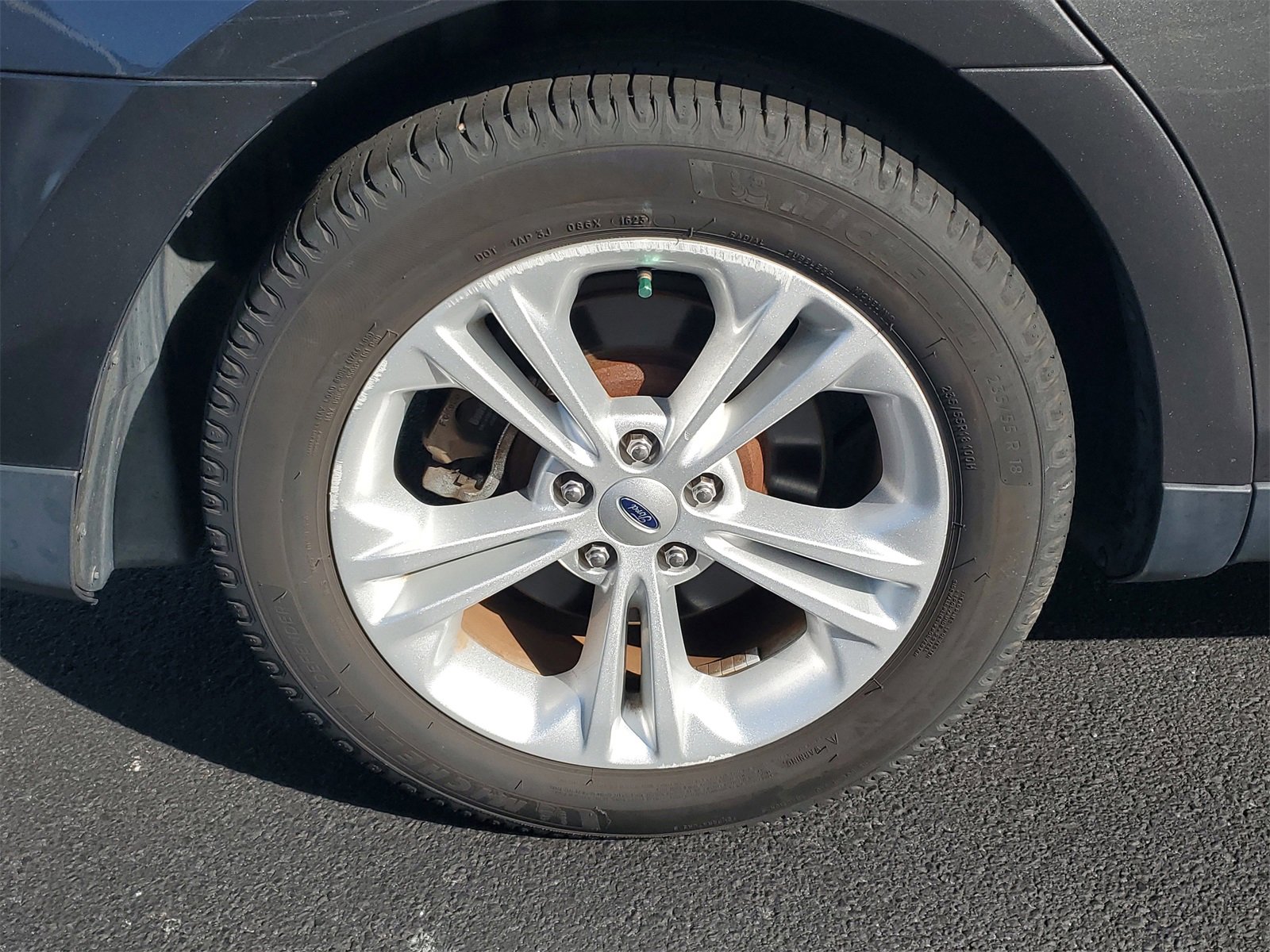 Certified 2017 Ford Taurus SE image 5