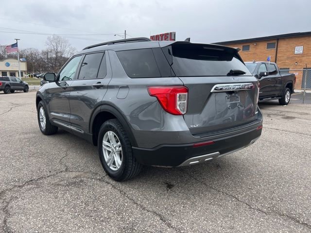 Certified 2022 Ford Explorer XLT w/ Equipment Group 202A image 6