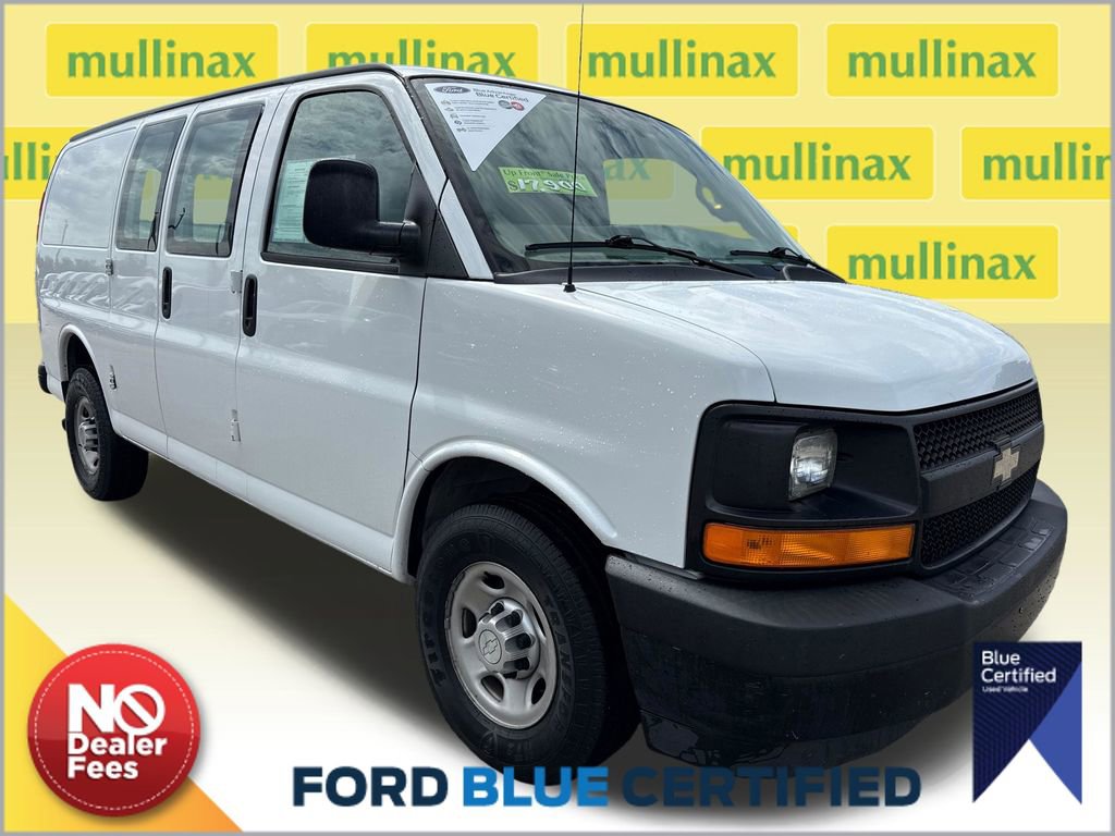 Used 2017 Chevrolet Express 2500 RWD image 1