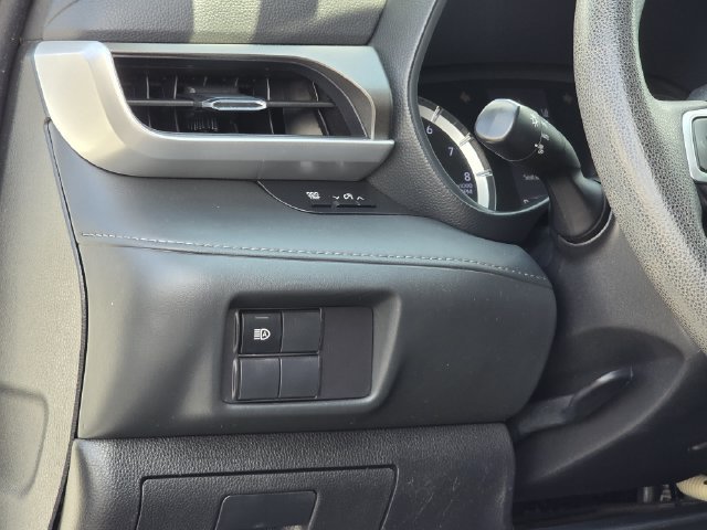 Used 2022 Toyota Highlander L FWD image 21